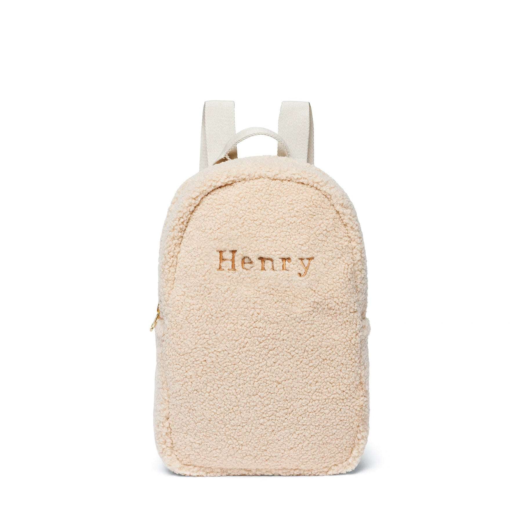 Children's backpack with chest strap clearance