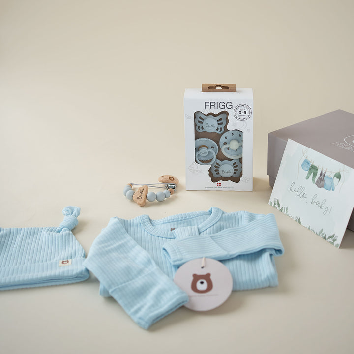 JBØRN x FRIGG Baby Gift Set | Organic Cotton Sleepsuit, First Pacifiers & Matching Clip - Personalisable Baby Products Sold and Personalised by JustBørn