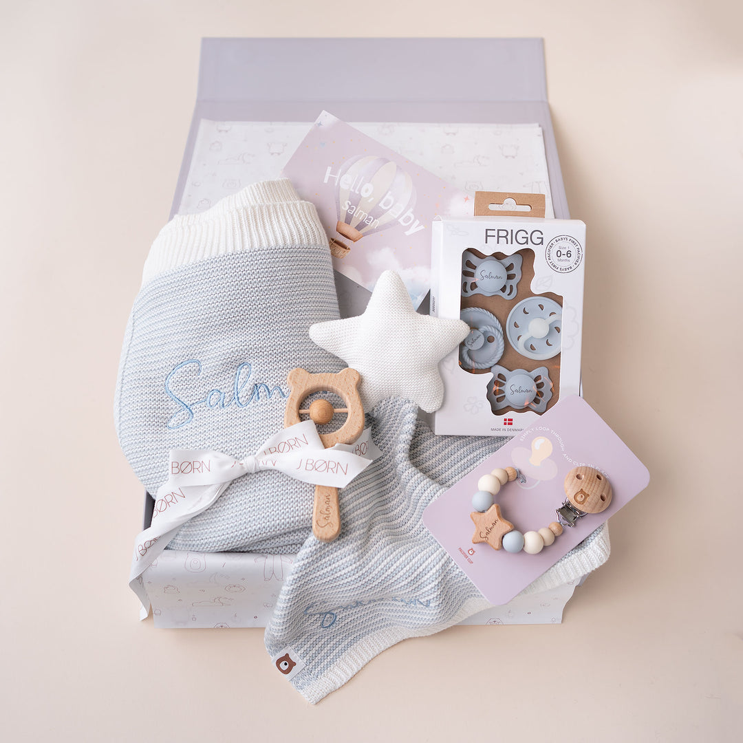 JBØRN Newborn Baby Gift Set | Knitted Blanket, Comforter & FRIGG Pacifiers - Personalisable Baby Products Sold and Personalised by JustBørn