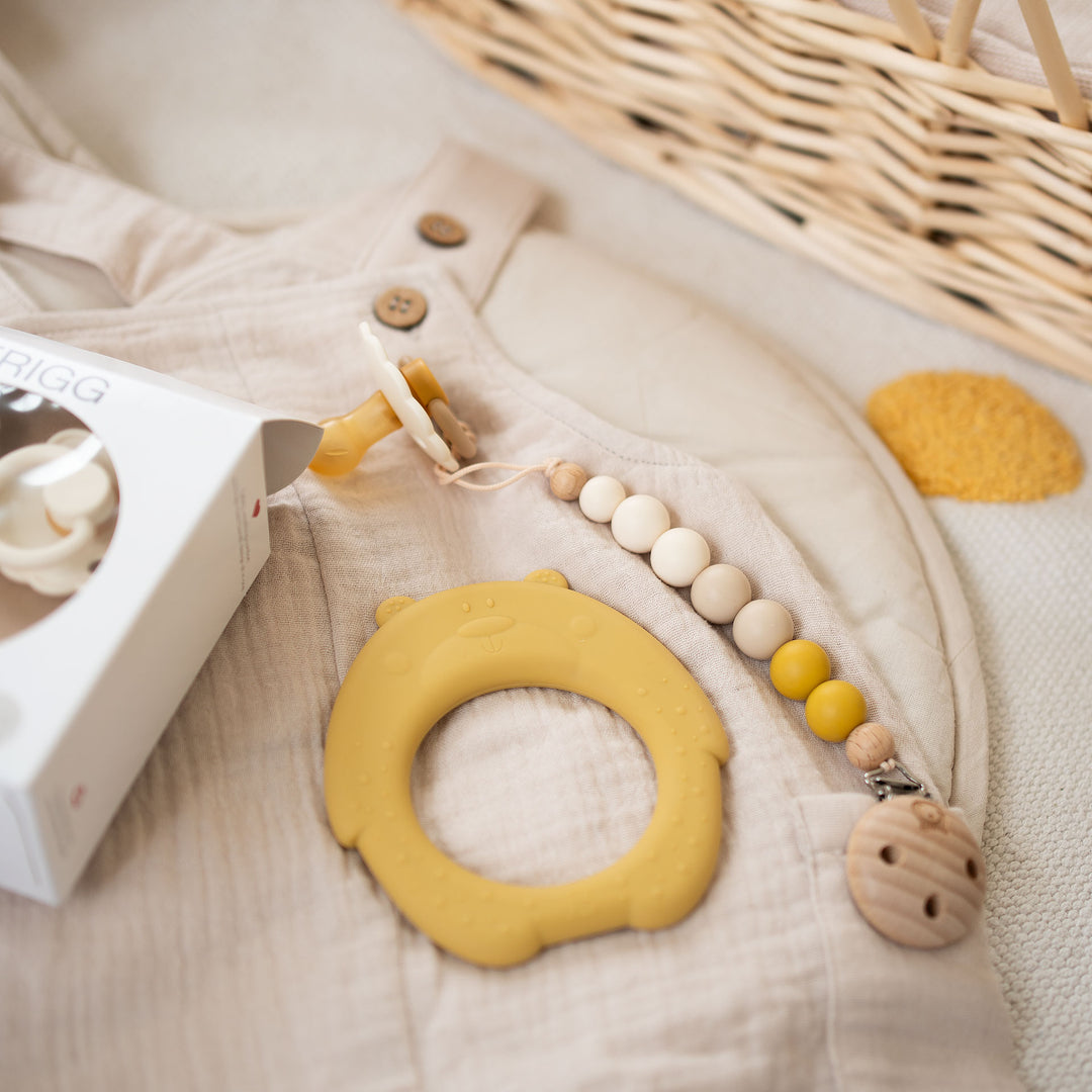 JBØRN Honey Bear Teether + FRIGG Pacifiers & Matching Clip - Personalisable Baby Products Sold and Personalised by JustBørn