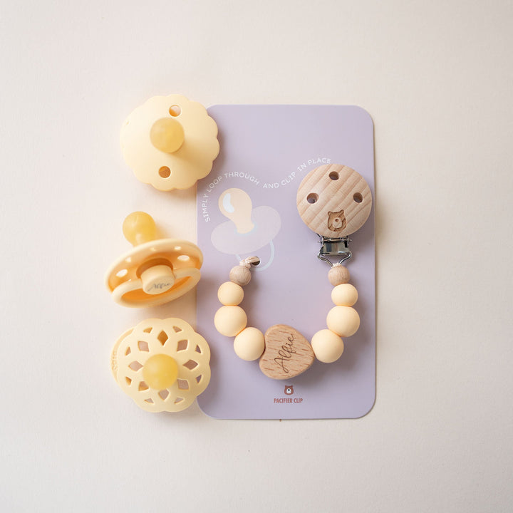 JBØRN Love Heart Pacifier Clip - Personalisable Baby Products Sold and Personalised by JustBørn