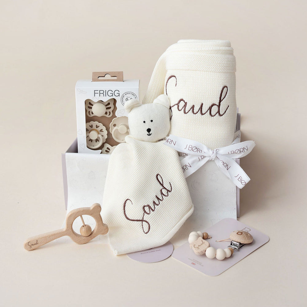 JBØRN Knitted Blanket Gift Box Bundle - Personalisable Baby Products Sold and Personalised by JustBørn