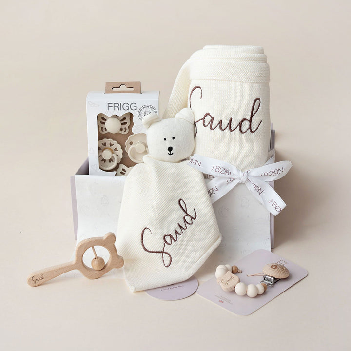 JBØRN Knitted Blanket Gift Box Bundle - Personalisable Baby Products Sold and Personalised by JustBørn