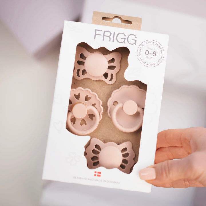 JBØRN x FRIGG Knitted Blanket Gift Box Bundle - Personalisable Baby Products Sold and Personalised by JustBørn