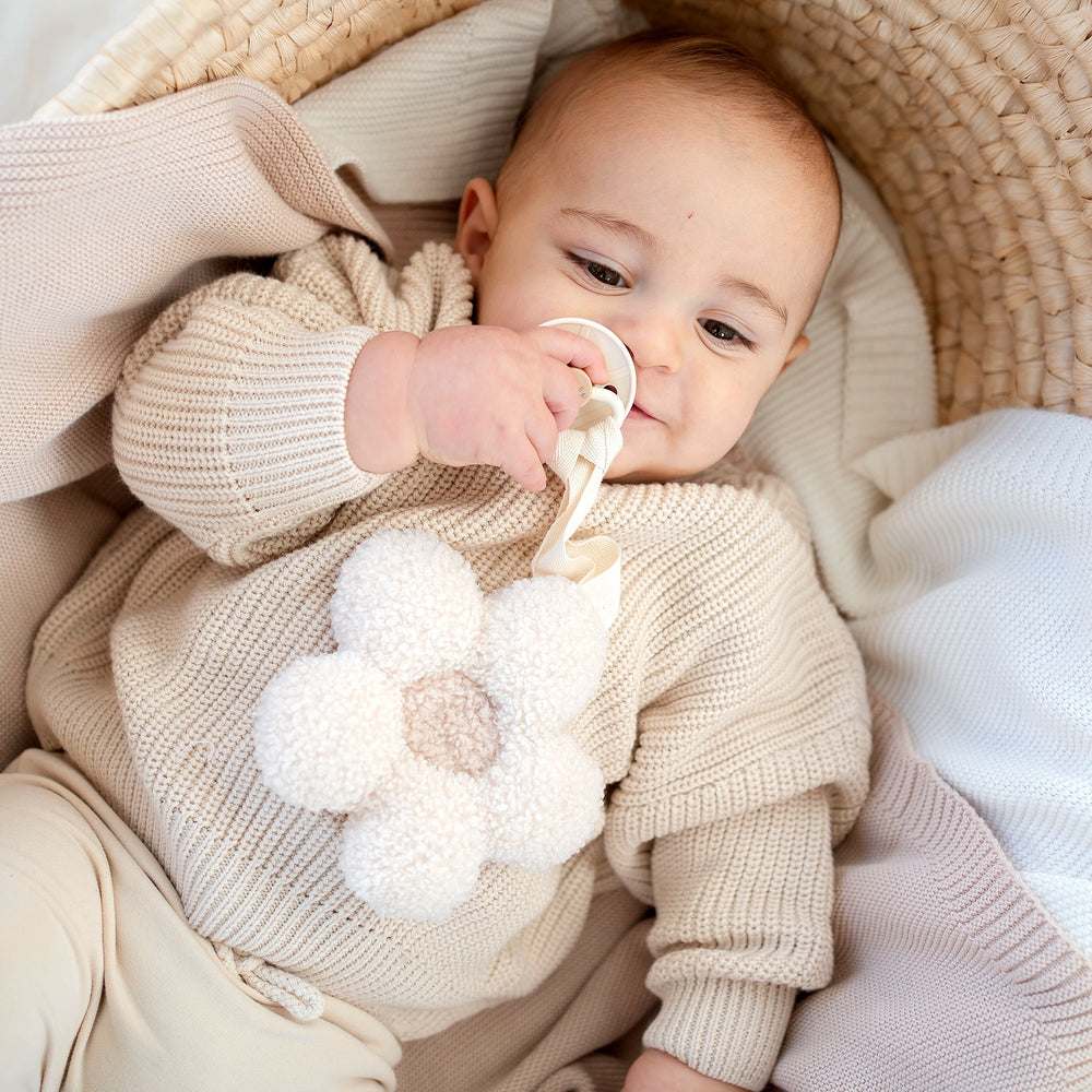 JBØRN Plush Comforter with Pacifier Holder Loop - Personalisable Baby Products Sold and Personalised by JustBørn