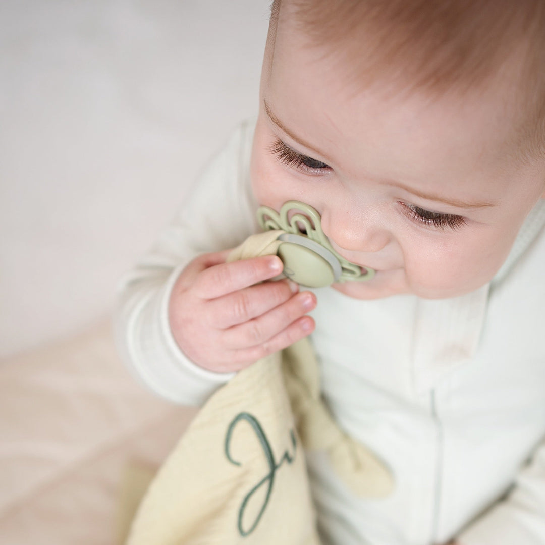 MAM Perfect Soother 0-6 Months & Matching Comforter
