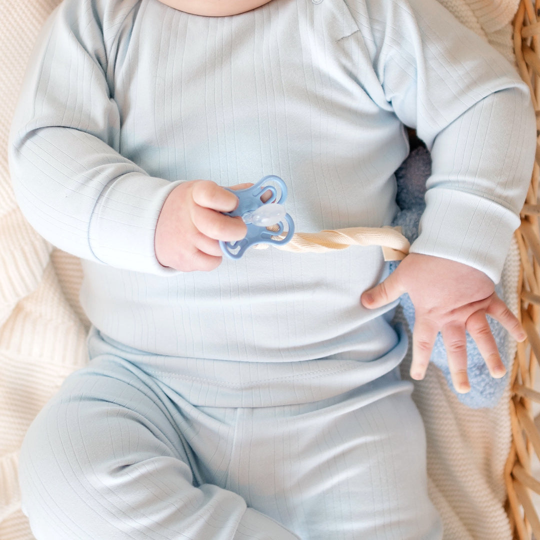 MAM Perfect Soother 0-6 Months & Matching Comforter