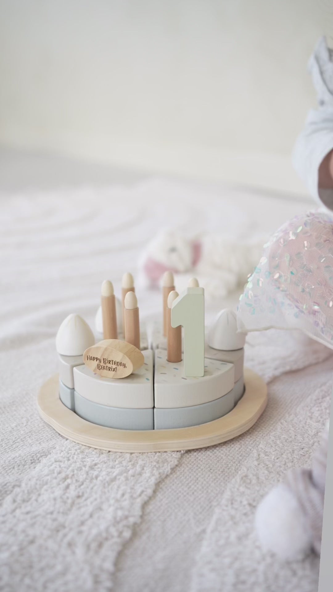 كيكة عيد ميلاد خشبية مخصصة JBØRN